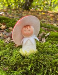 De Witte Engel Mushroom Doll Kit to make a 7cm felt doll