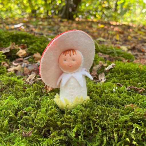 De Witte Engel Mushroom Doll Kit to make a 7cm felt doll